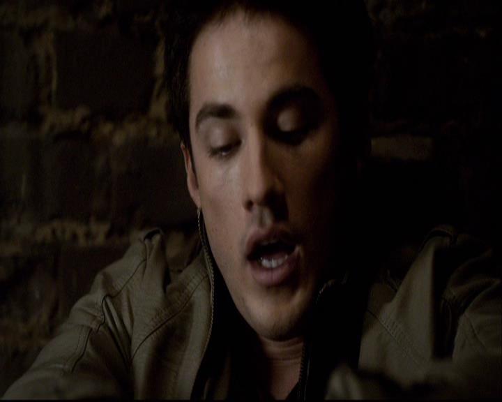 VampireDiariesWorld-dot-org_2x20TheLastDay1511.jpg