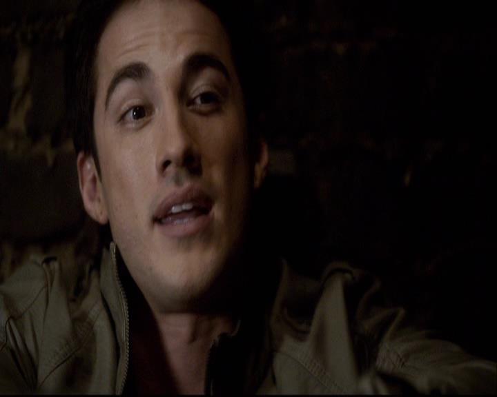 VampireDiariesWorld-dot-org_2x20TheLastDay1518.jpg