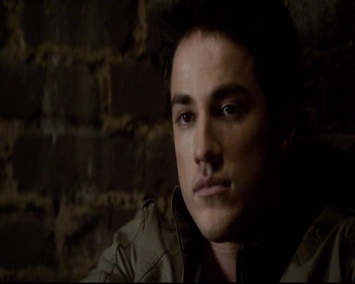 VampireDiariesWorld-dot-org_2x20TheLastDay1526.jpg