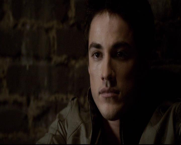 VampireDiariesWorld-dot-org_2x20TheLastDay1532.jpg