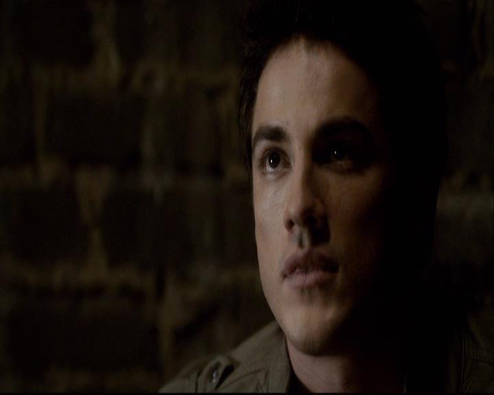 VampireDiariesWorld-dot-org_2x20TheLastDay1561.jpg