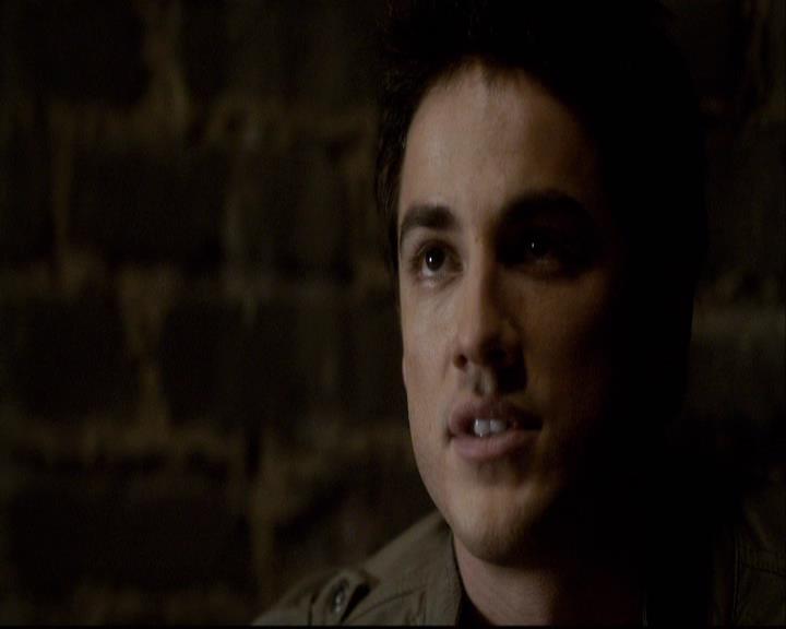 VampireDiariesWorld-dot-org_2x20TheLastDay1562.jpg