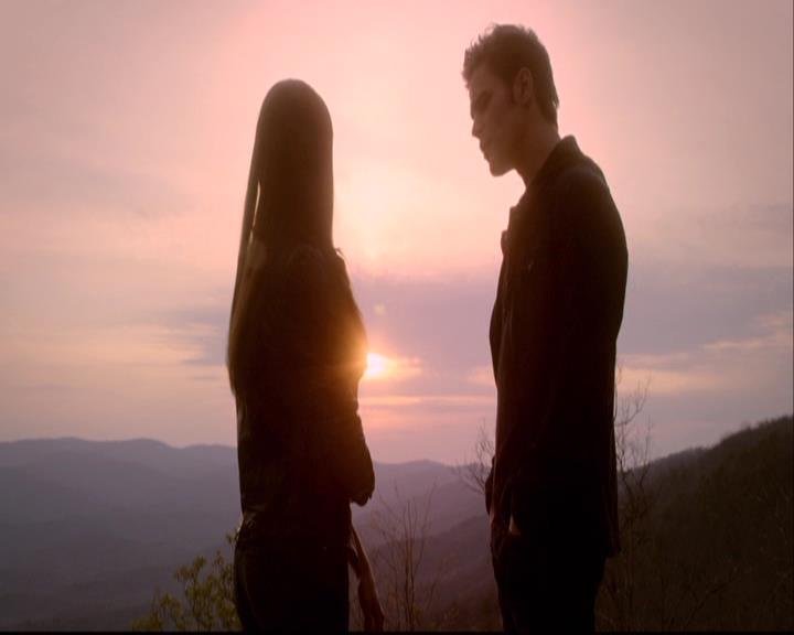 VampireDiariesWorld-dot-org_2x20TheLastDay1608.jpg