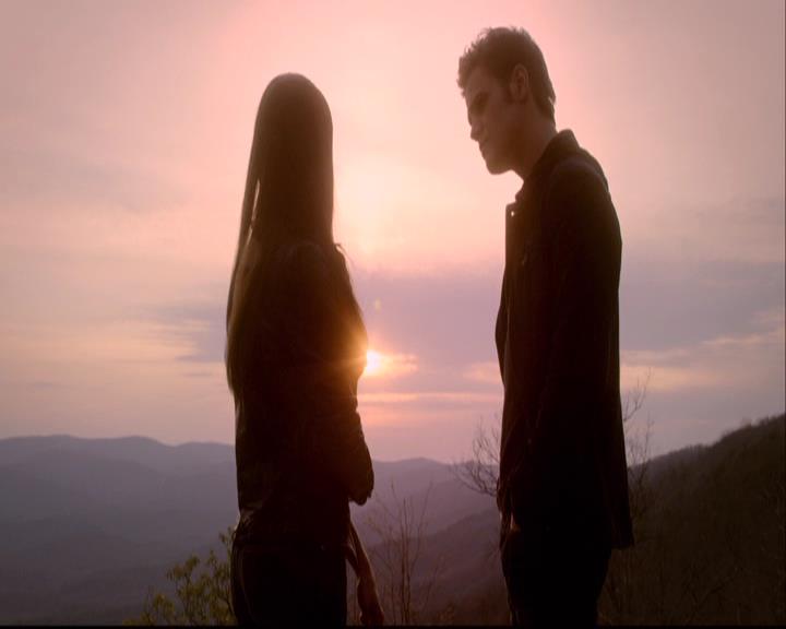 VampireDiariesWorld-dot-org_2x20TheLastDay1610.jpg