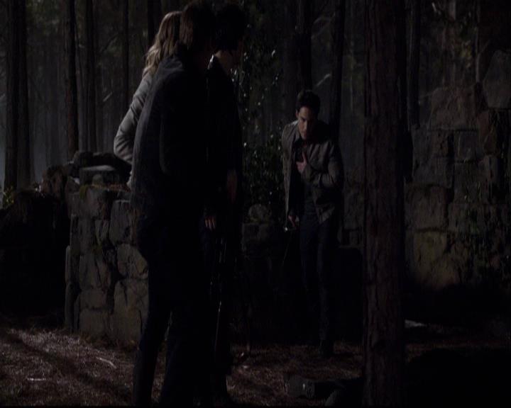 VampireDiariesWorld-dot-org_2x20TheLastDay1737.jpg