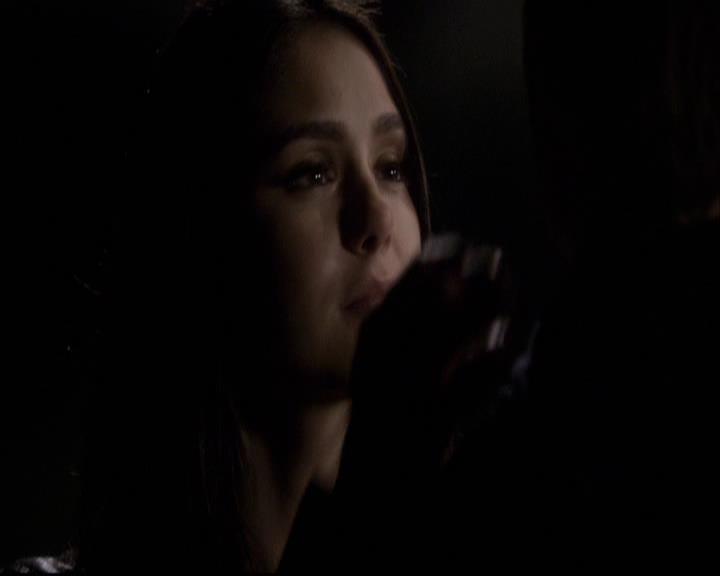 VampireDiariesWorld-dot-org_2x20TheLastDay1810.jpg