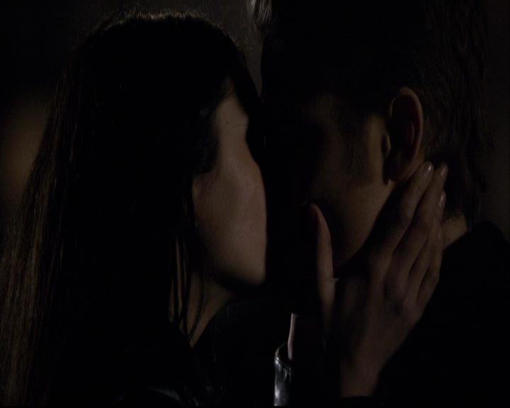 VampireDiariesWorld-dot-org_2x20TheLastDay1816.jpg