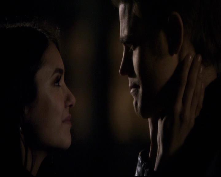 VampireDiariesWorld-dot-org_2x20TheLastDay1823.jpg
