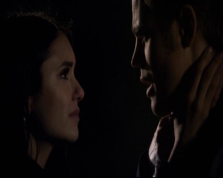 VampireDiariesWorld-dot-org_2x20TheLastDay1829.jpg