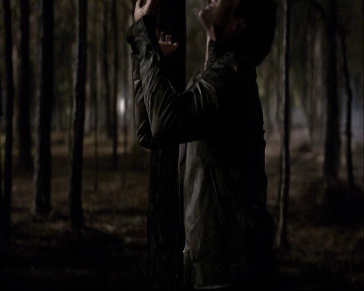 VampireDiariesWorld-dot-org_2x20TheLastDay1912.jpg