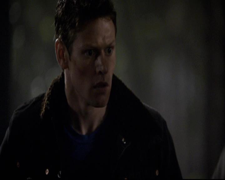 VampireDiariesWorld-dot-org_2x20TheLastDay1923.jpg
