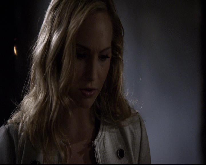 VampireDiariesWorld-dot-org_2x20TheLastDay1928.jpg