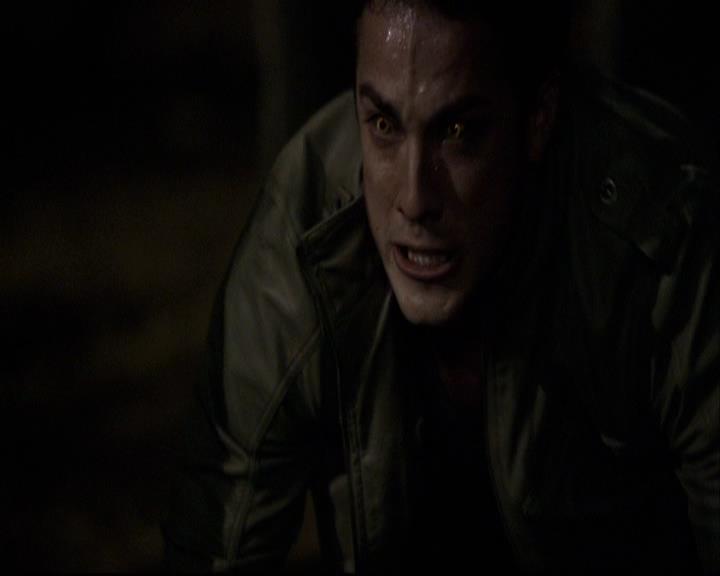 VampireDiariesWorld-dot-org_2x20TheLastDay1929.jpg