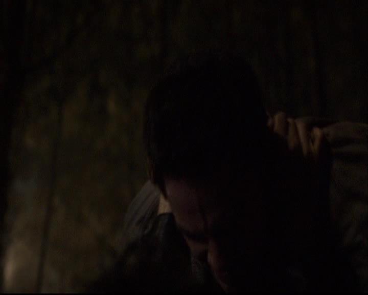 VampireDiariesWorld-dot-org_2x20TheLastDay1935.jpg