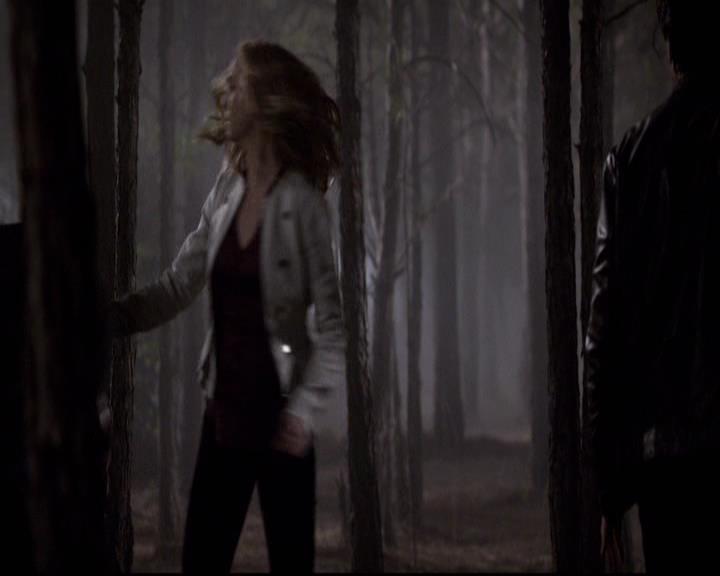 VampireDiariesWorld-dot-org_2x20TheLastDay1954.jpg