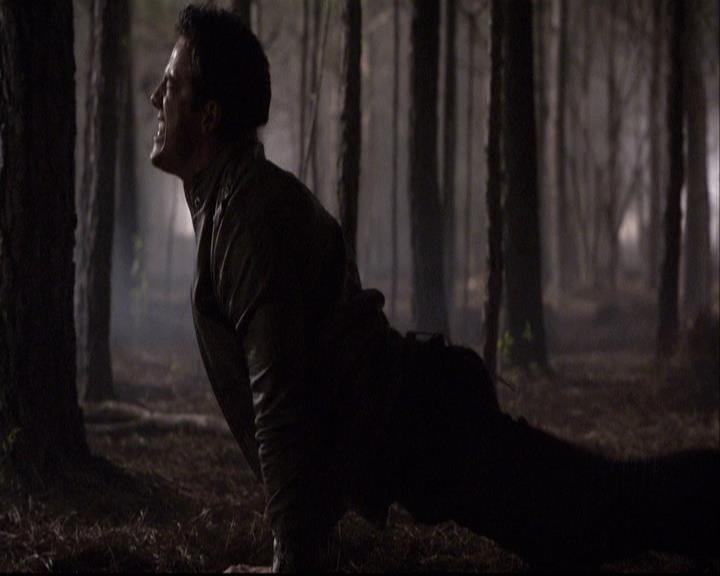 VampireDiariesWorld-dot-org_2x20TheLastDay1961.jpg