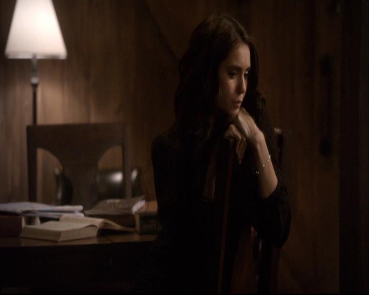 VampireDiariesWorld-dot-org_2x20TheLastDay1968.jpg
