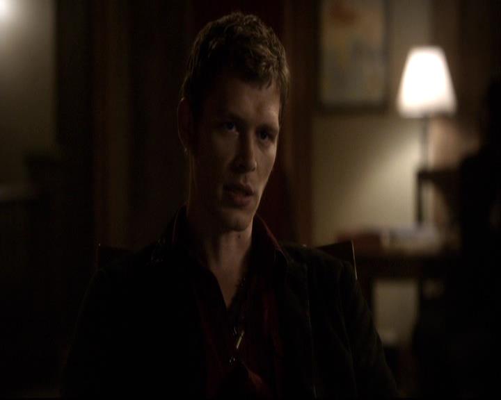 VampireDiariesWorld-dot-org_2x20TheLastDay1989.jpg