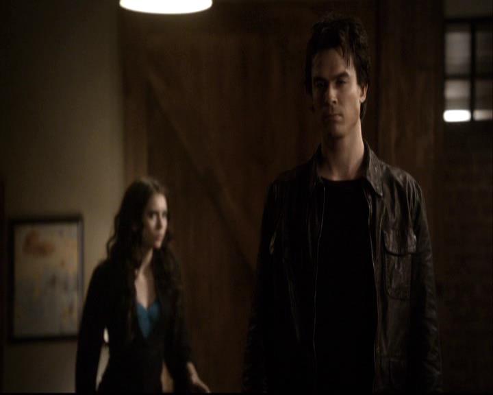 VampireDiariesWorld-dot-org_2x20TheLastDay1991.jpg