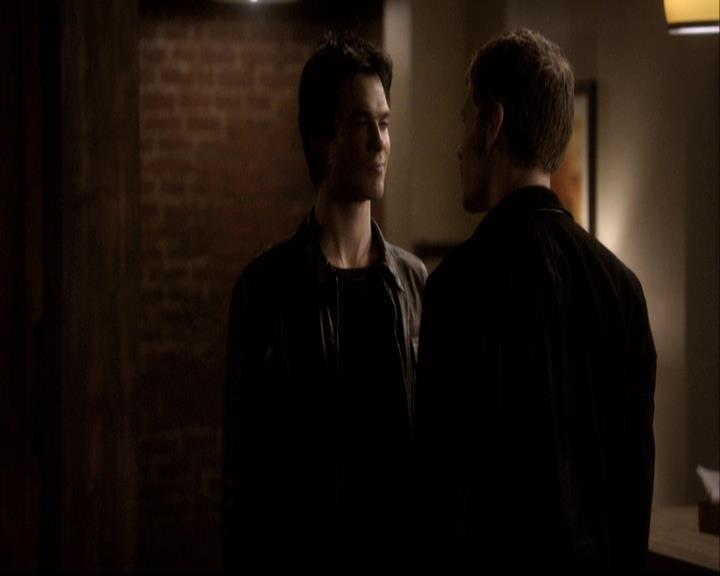 VampireDiariesWorld-dot-org_2x20TheLastDay2037.jpg