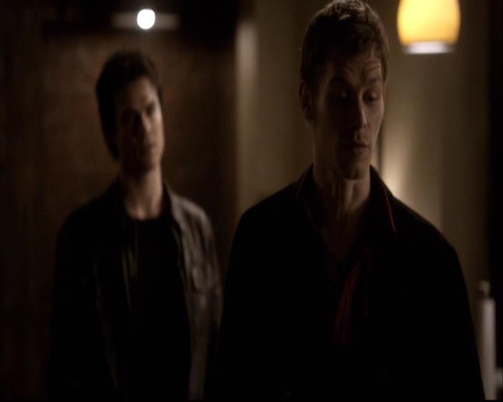 VampireDiariesWorld-dot-org_2x20TheLastDay2040.jpg