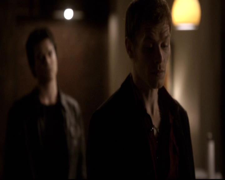 VampireDiariesWorld-dot-org_2x20TheLastDay2041.jpg