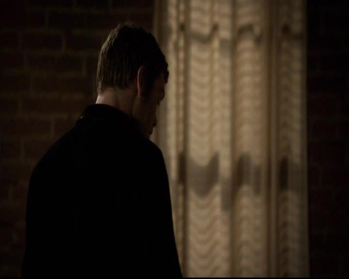 VampireDiariesWorld-dot-org_2x20TheLastDay2042.jpg