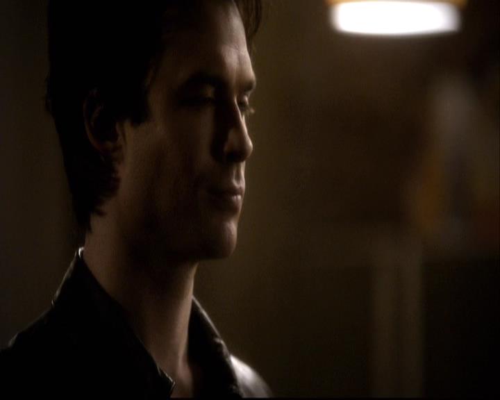 VampireDiariesWorld-dot-org_2x20TheLastDay2076.jpg