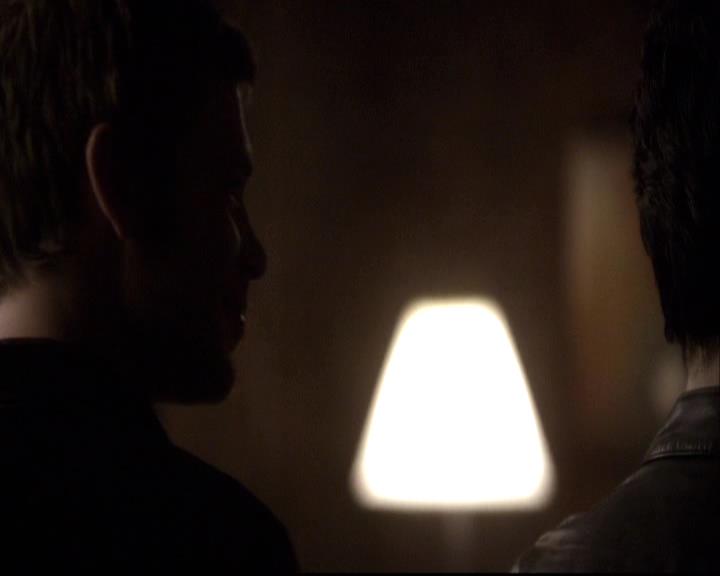 VampireDiariesWorld-dot-org_2x20TheLastDay2077.jpg