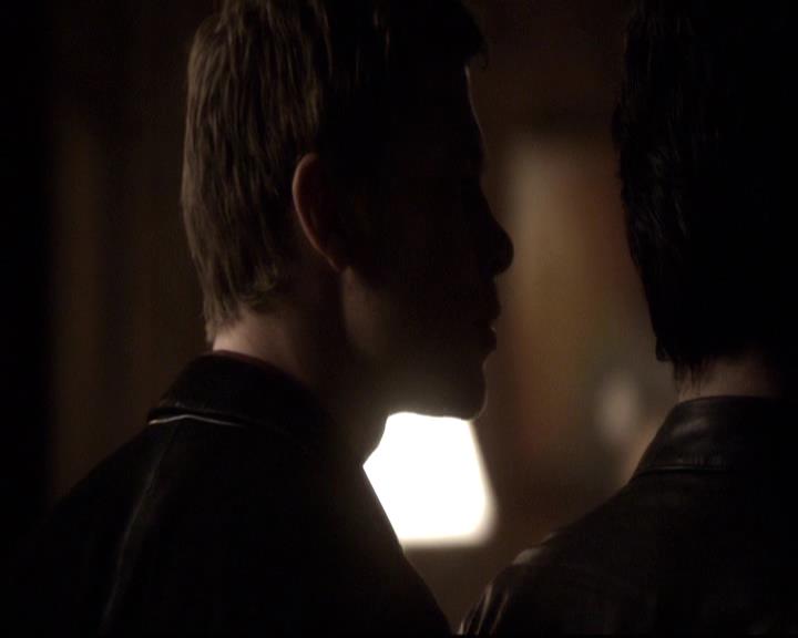 VampireDiariesWorld-dot-org_2x20TheLastDay2079.jpg