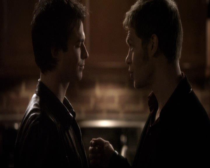 VampireDiariesWorld-dot-org_2x20TheLastDay2092.jpg