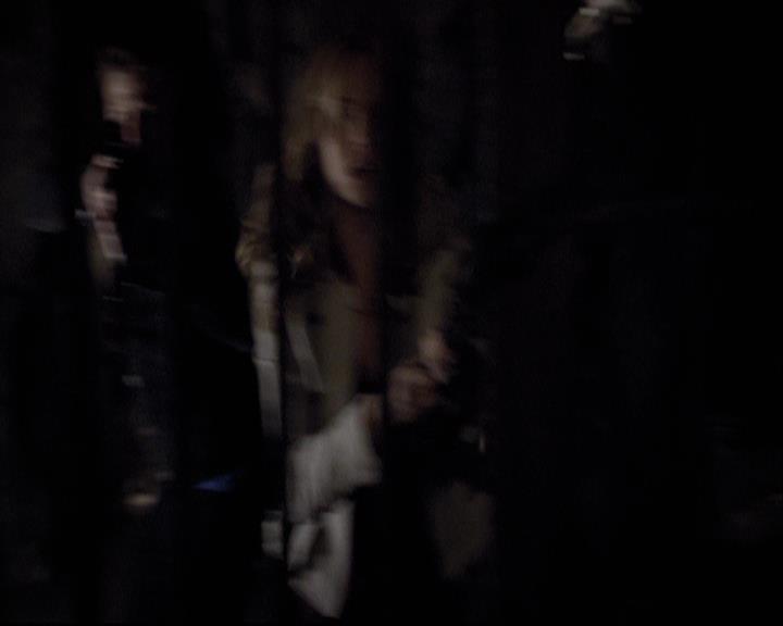 VampireDiariesWorld-dot-org_2x20TheLastDay2130.jpg