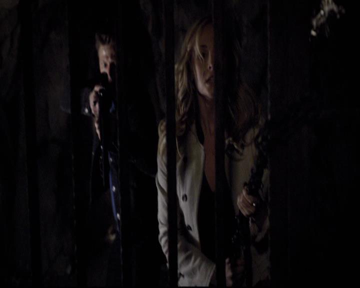 VampireDiariesWorld-dot-org_2x20TheLastDay2131.jpg