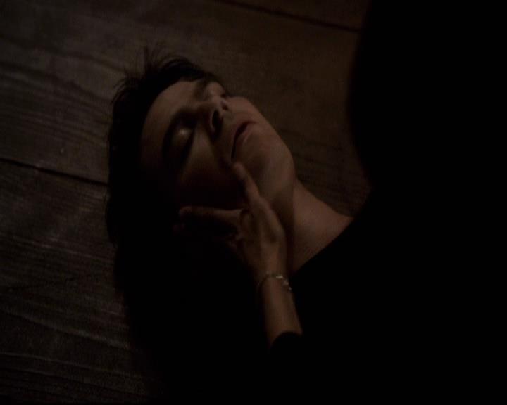 VampireDiariesWorld-dot-org_2x20TheLastDay2152.jpg