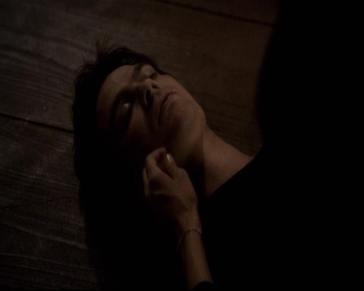 VampireDiariesWorld-dot-org_2x20TheLastDay2153.jpg