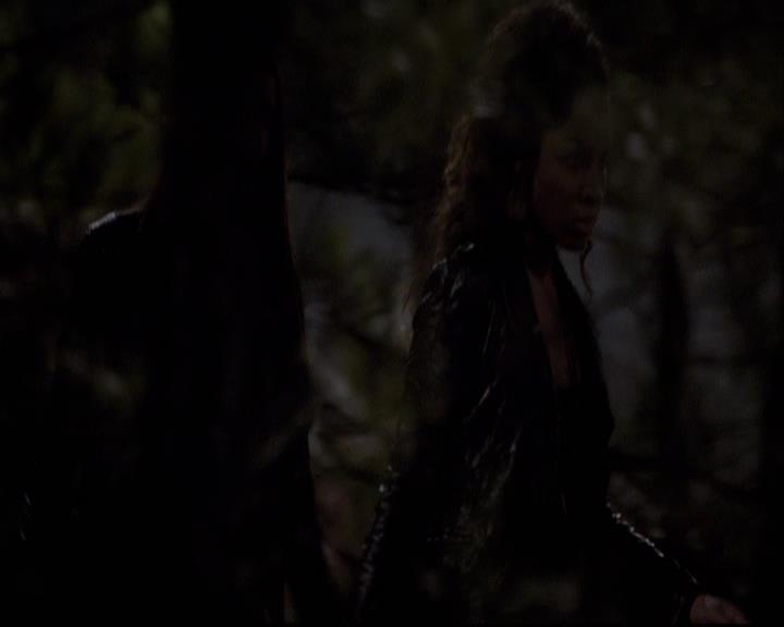 VampireDiariesWorld-dot-org_2x20TheLastDay2184.jpg