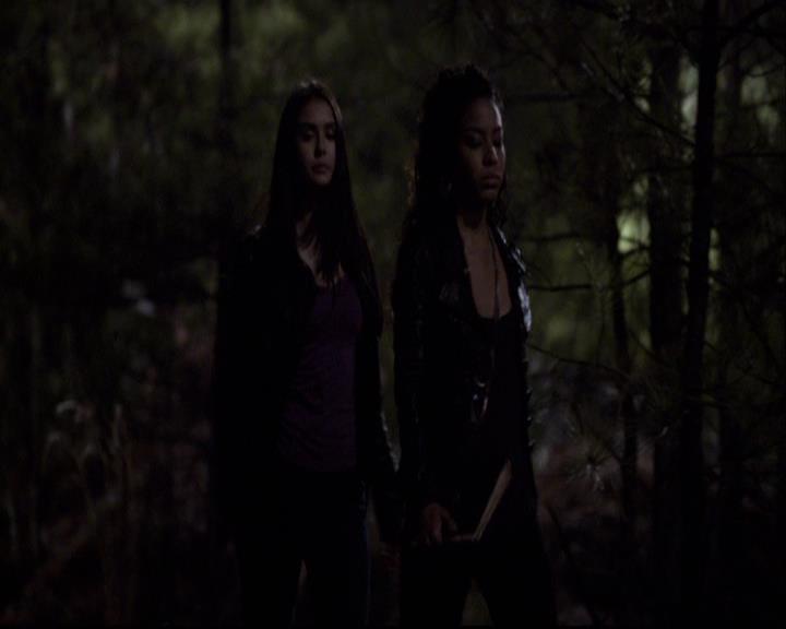 VampireDiariesWorld-dot-org_2x20TheLastDay2189.jpg