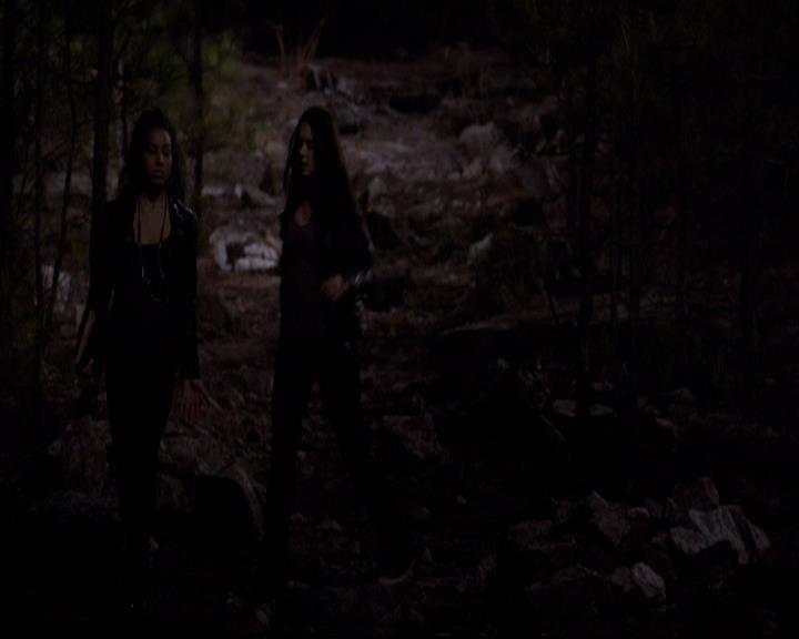 VampireDiariesWorld-dot-org_2x20TheLastDay2200.jpg