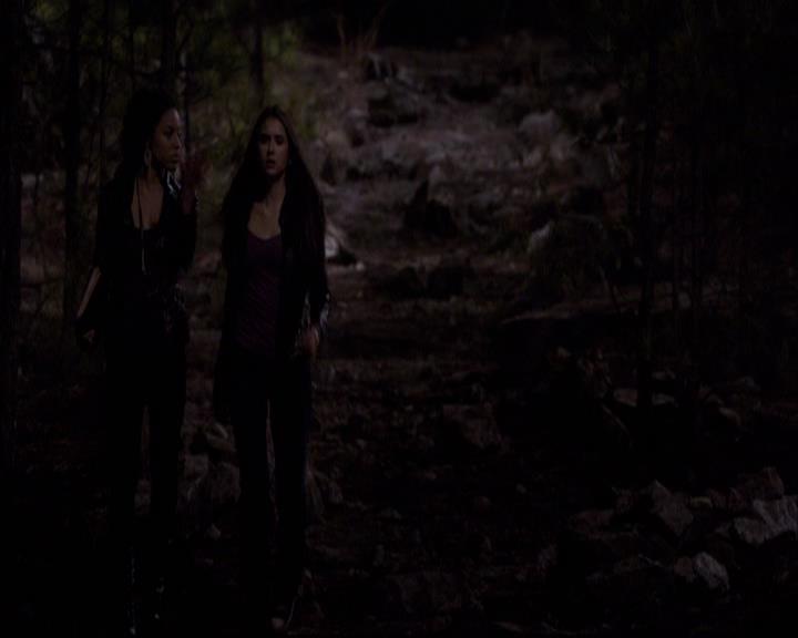 VampireDiariesWorld-dot-org_2x20TheLastDay2201.jpg