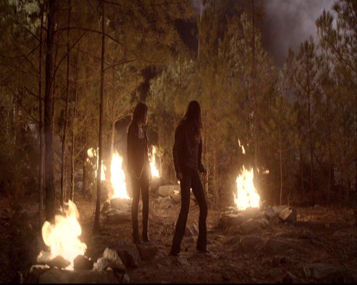 VampireDiariesWorld-dot-org_2x20TheLastDay2203.jpg