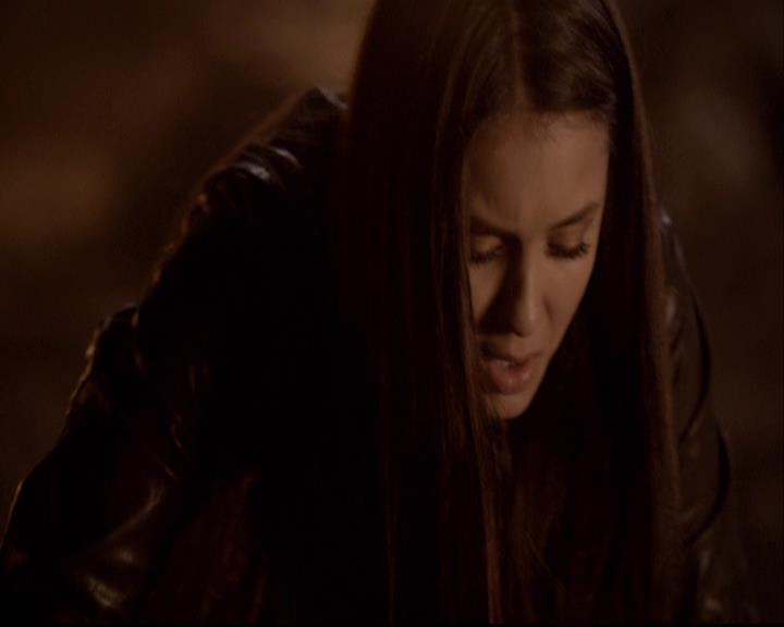 VampireDiariesWorld-dot-org_2x20TheLastDay2223.jpg