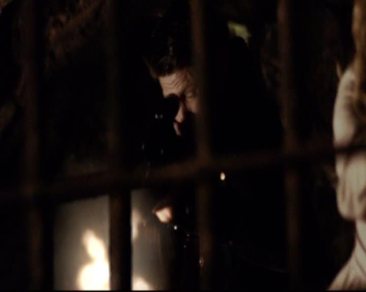 VampireDiariesWorld-dot-org_2x21TheSunAlsoRises0016.jpg