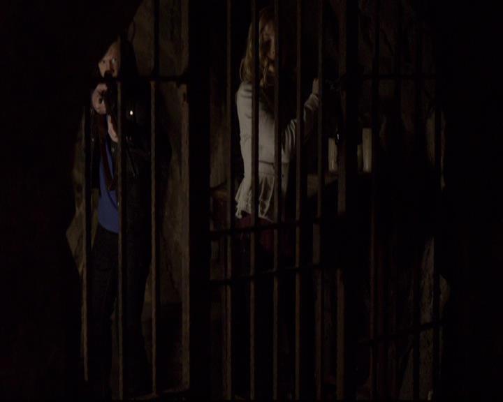 VampireDiariesWorld-dot-org_2x21TheSunAlsoRises0024.jpg