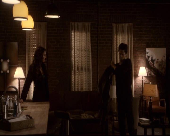 VampireDiariesWorld-dot-org_2x21TheSunAlsoRises0058.jpg