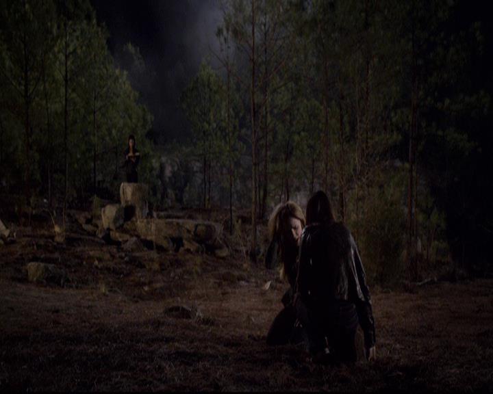 VampireDiariesWorld-dot-org_2x21TheSunAlsoRises0116.jpg