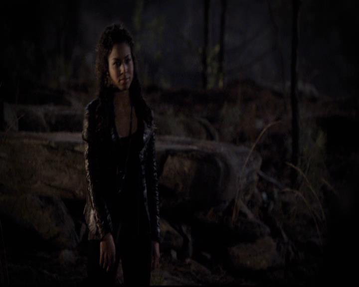 VampireDiariesWorld-dot-org_2x21TheSunAlsoRises0171.jpg