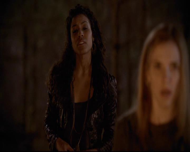 VampireDiariesWorld-dot-org_2x21TheSunAlsoRises0186.jpg