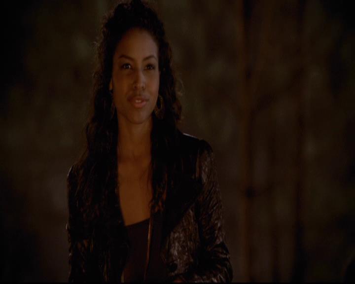 VampireDiariesWorld-dot-org_2x21TheSunAlsoRises0190.jpg