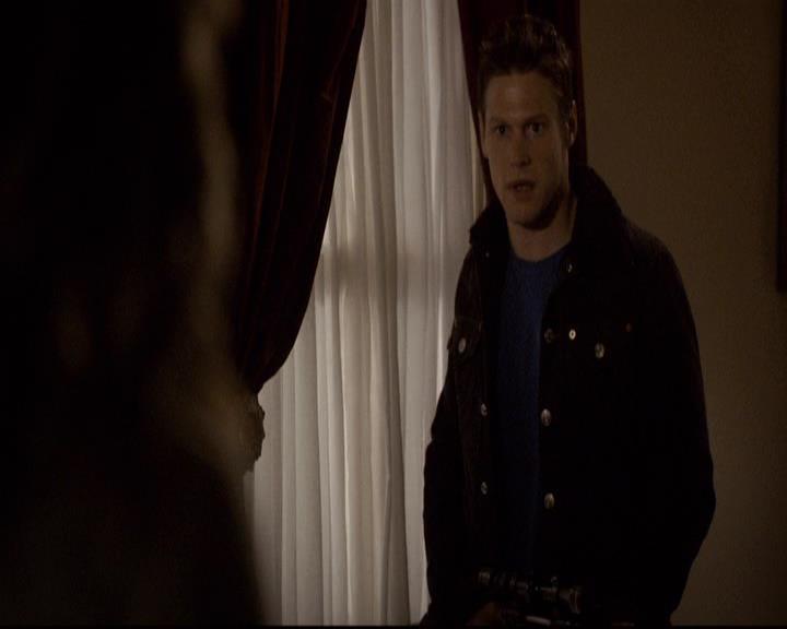 VampireDiariesWorld-dot-org_2x21TheSunAlsoRises0423.jpg