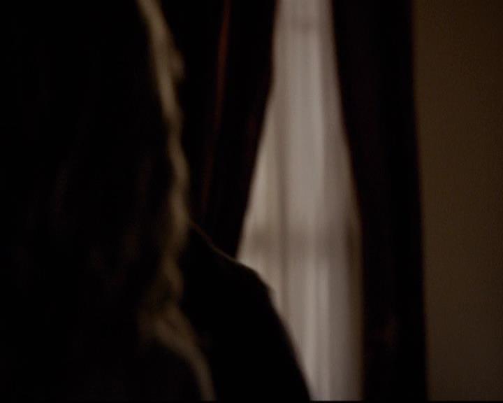 VampireDiariesWorld-dot-org_2x21TheSunAlsoRises0431.jpg VampireDiariesWorld-dot-org_2x21TheSunAlsoRises0431.jpg